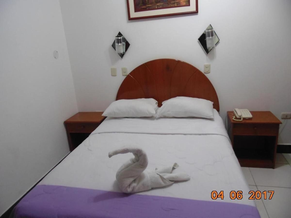 Hotel Bayovar ปิวรา ภายนอก รูปภาพ